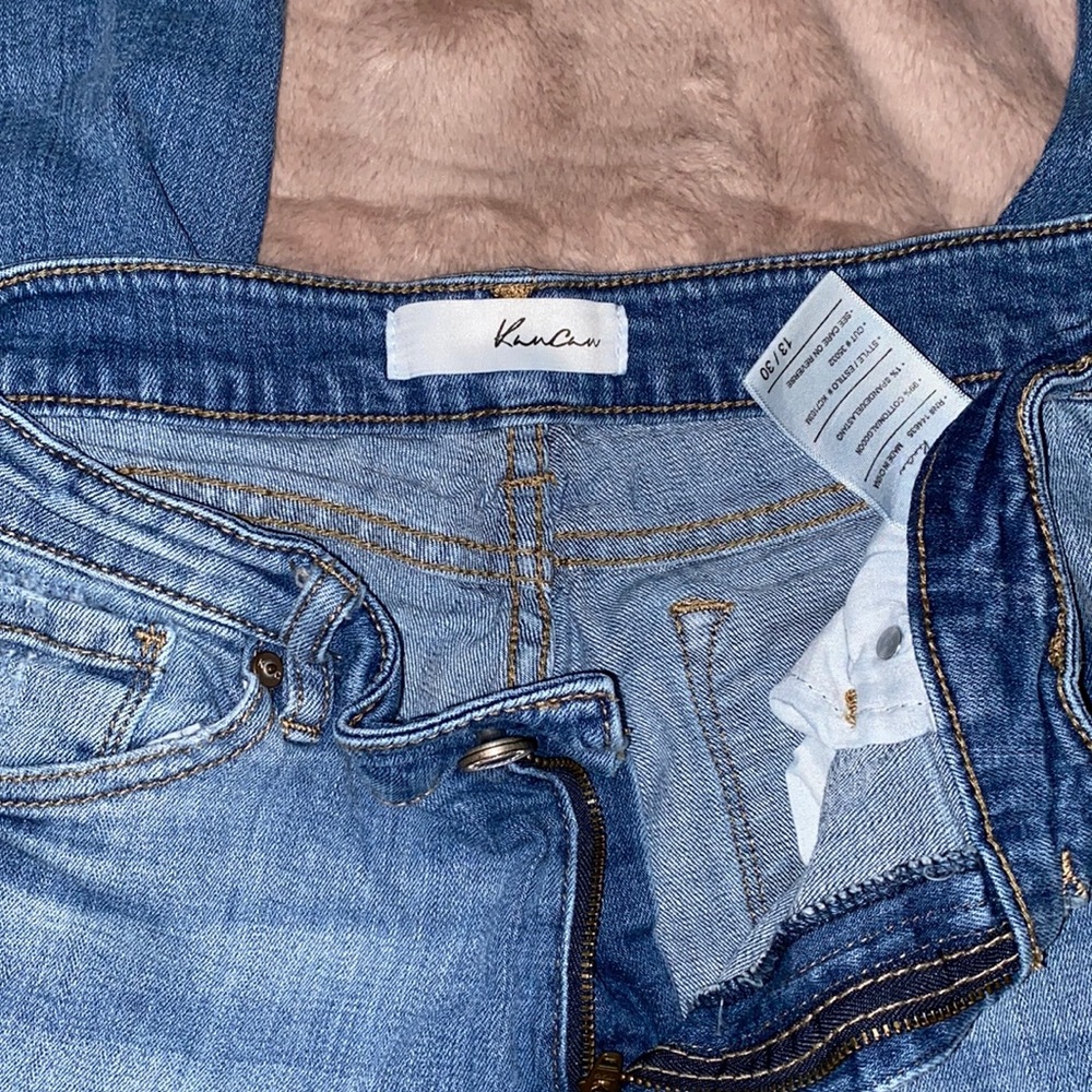 KanCan sz 13/30 Distressed Jeans